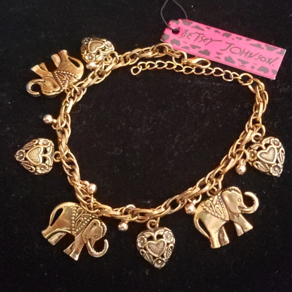 Betsey Johnson Jewelry - Bracelt  nwot